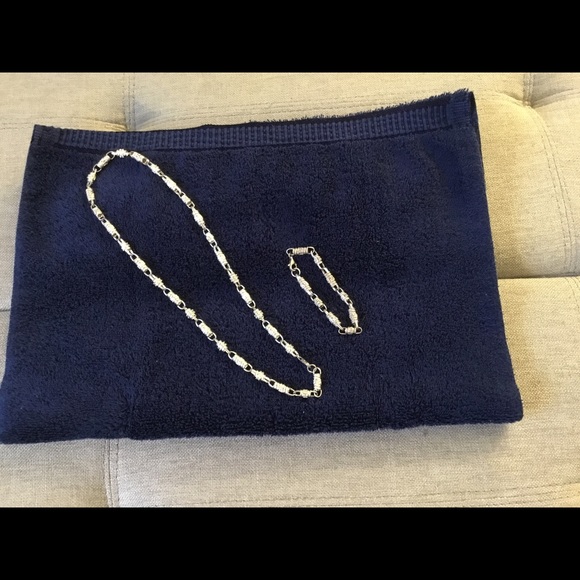 Jewelry Set - Picture 2 of 2